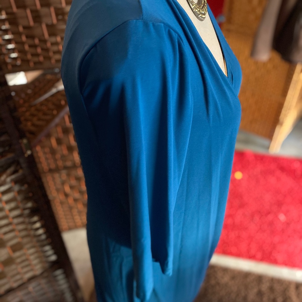 Dress - Picture 4 of 5